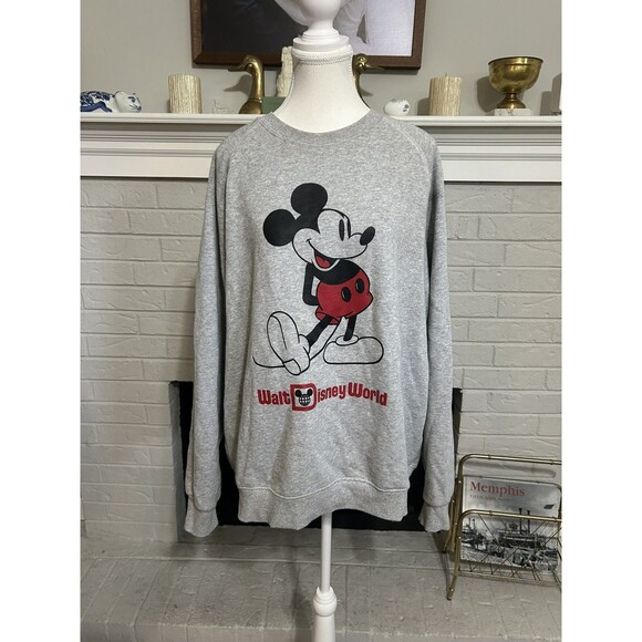 2023 Walt Disney World Mickey Mouse Gray Sweatshirt Adult XL Excellent - Picture 1 of 4